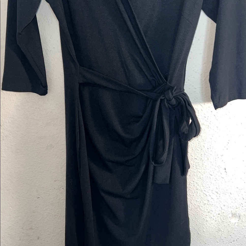 Elegant Black Long Sleeve Wrap Dress - Picture 6 of 6